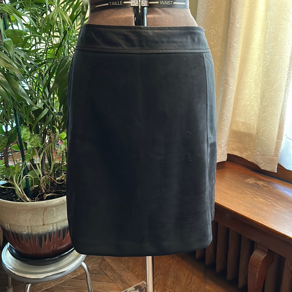 Faux leather and suede mini skirt